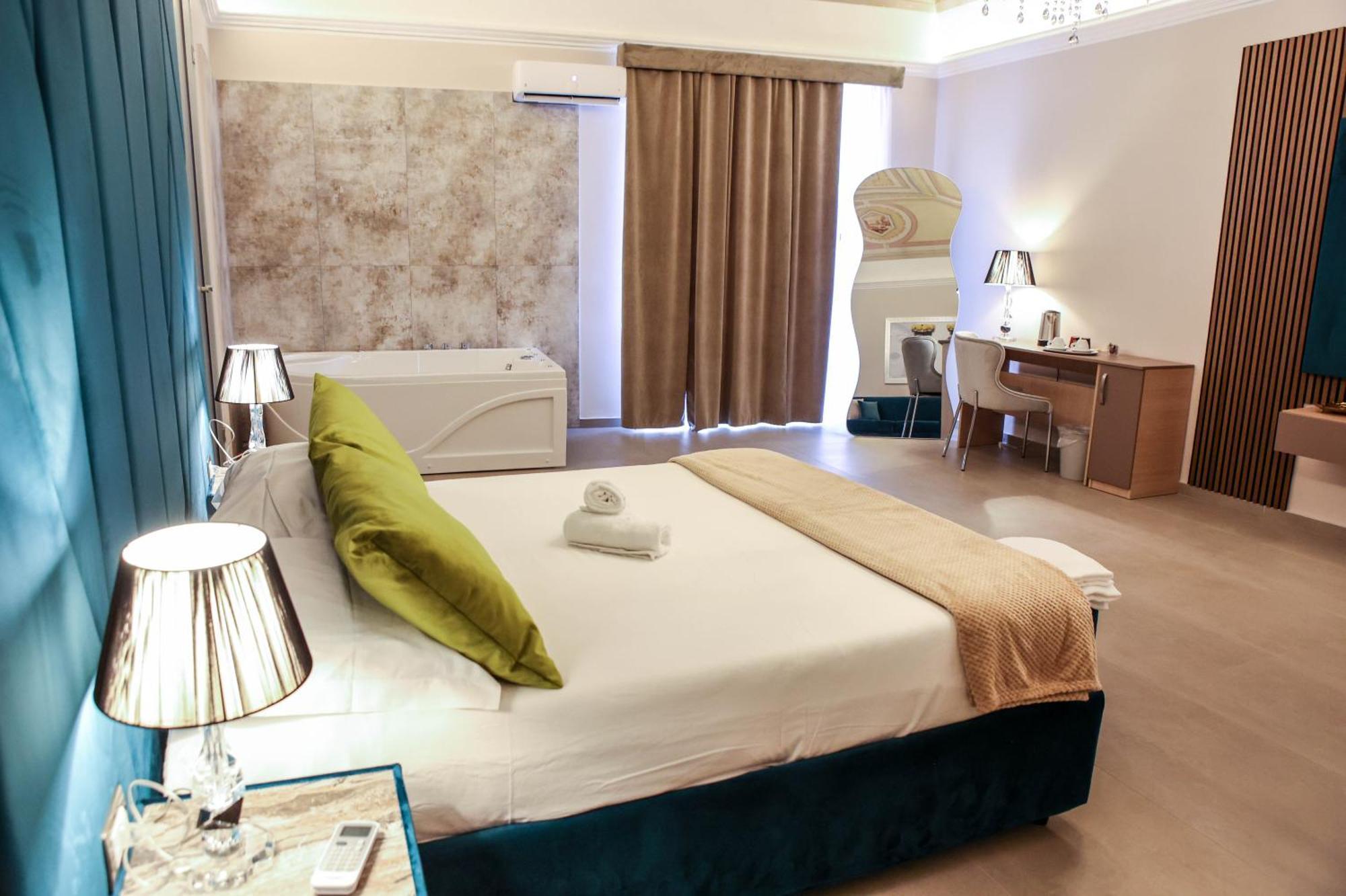 B&B Suites&Rooms Piazza Dei Martiri Katánie Exteriér fotografie