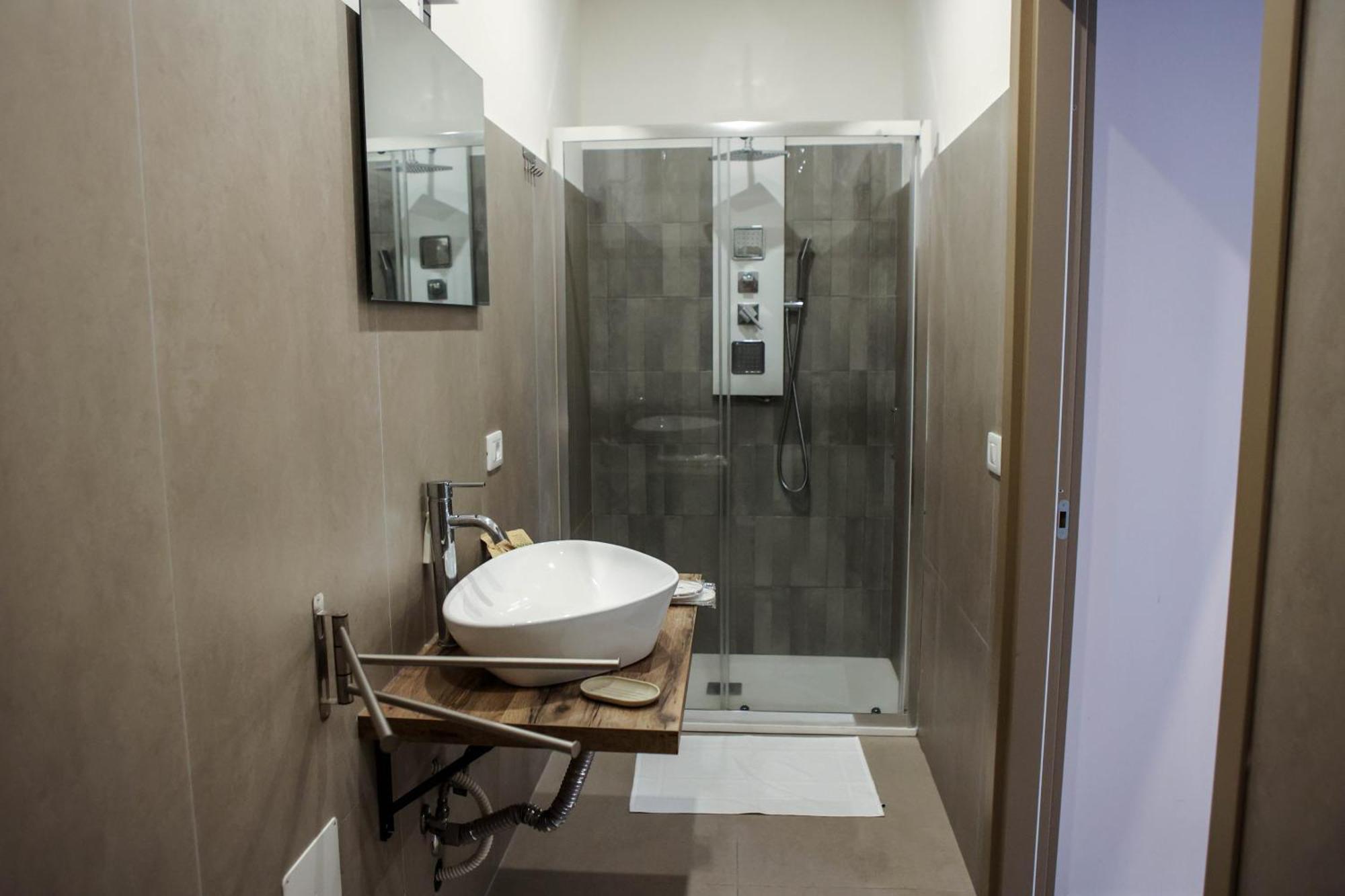 B&B Suites&Rooms Piazza Dei Martiri Katánie Exteriér fotografie