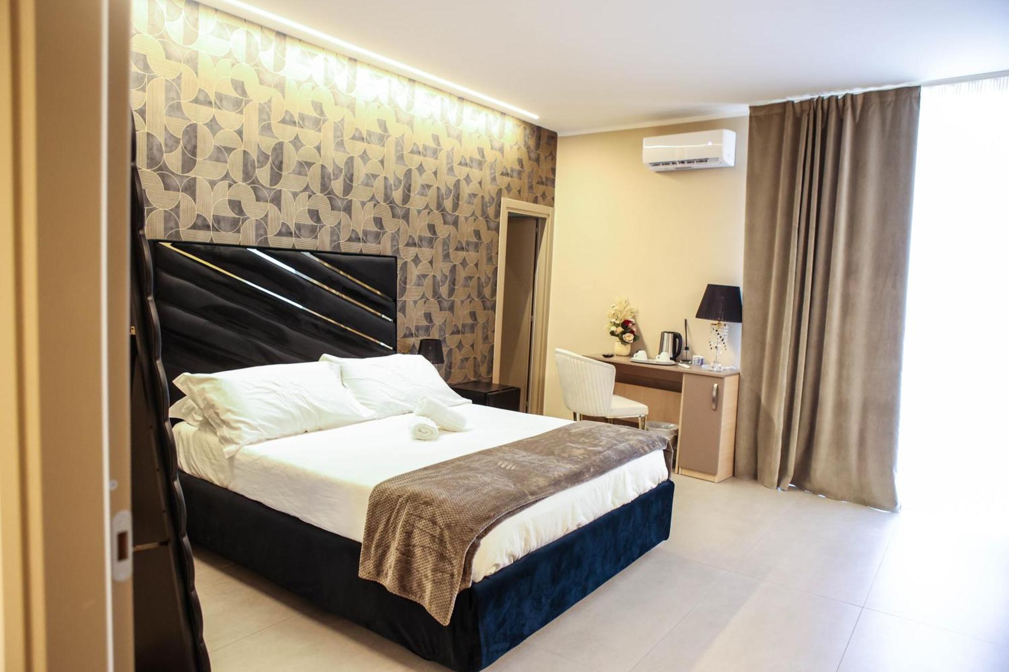 B&B Suites&Rooms Piazza Dei Martiri Katánie Exteriér fotografie